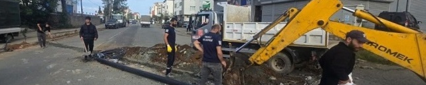 Fındıklı’da Belediye Ekipleri Sahada Yoğun Mesai Yapıyor